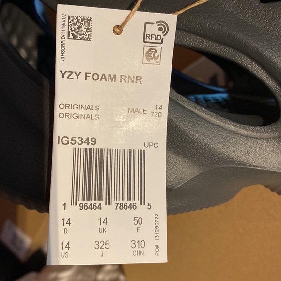 Yeezy Foam Runner Carbon, size 14, new with box - Picture 7 of 7